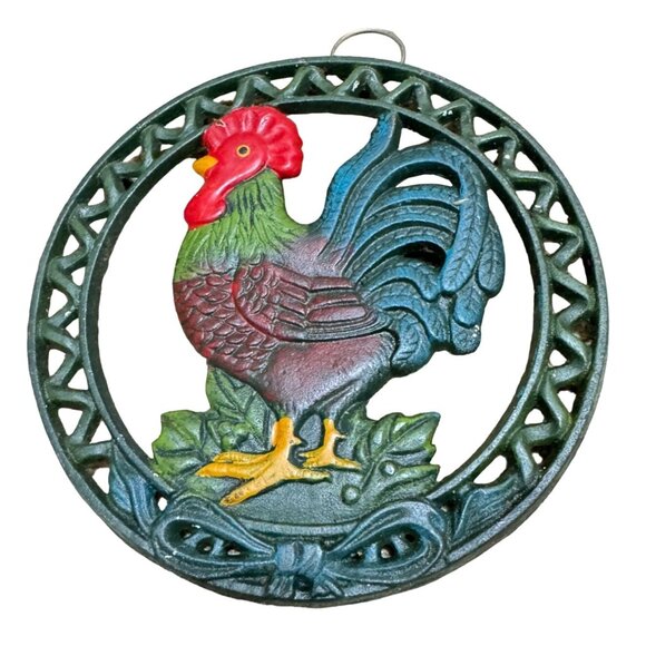 CAST IRON ROOSTER TRIVET WALL HANGINGS LOT OF 2 HAND PAINTED COTTAGE FARM HOUSE - Picture 2 of 4